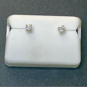 🆕 .25 ct Luxury Moissanite Earrings sterling silver screw back